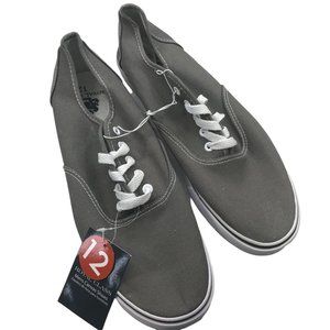 Royal Class Men's Size 12 Canvas Shoe Gray, White New With Tags